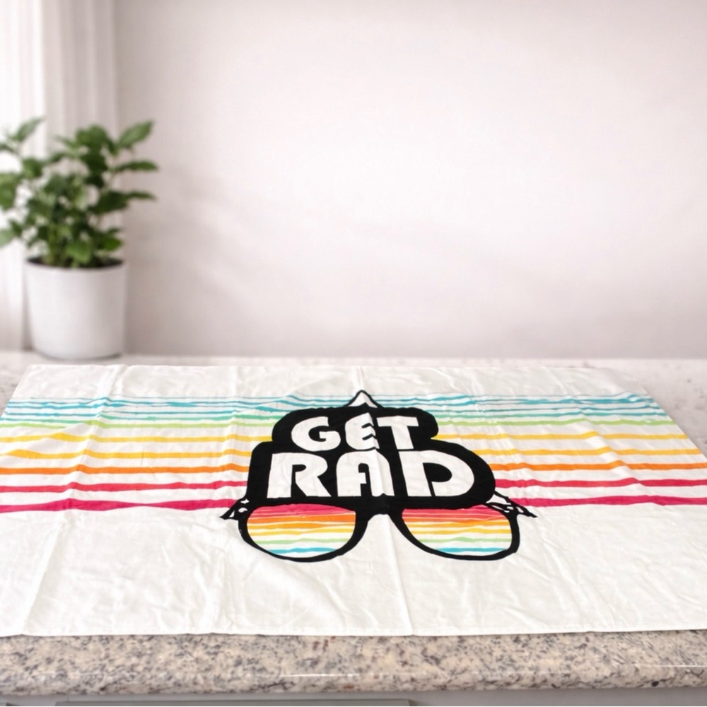 Body Glove 'Get Rad' Sunglasses Beach Towel - Multicolor Stripes Summer fun